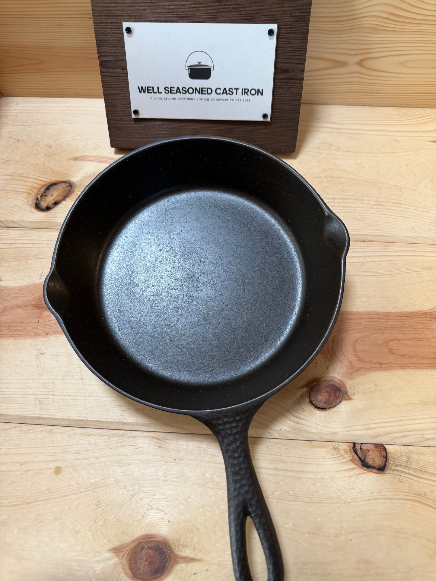 HTF Lodge - Single notch Hammered #5 INV019