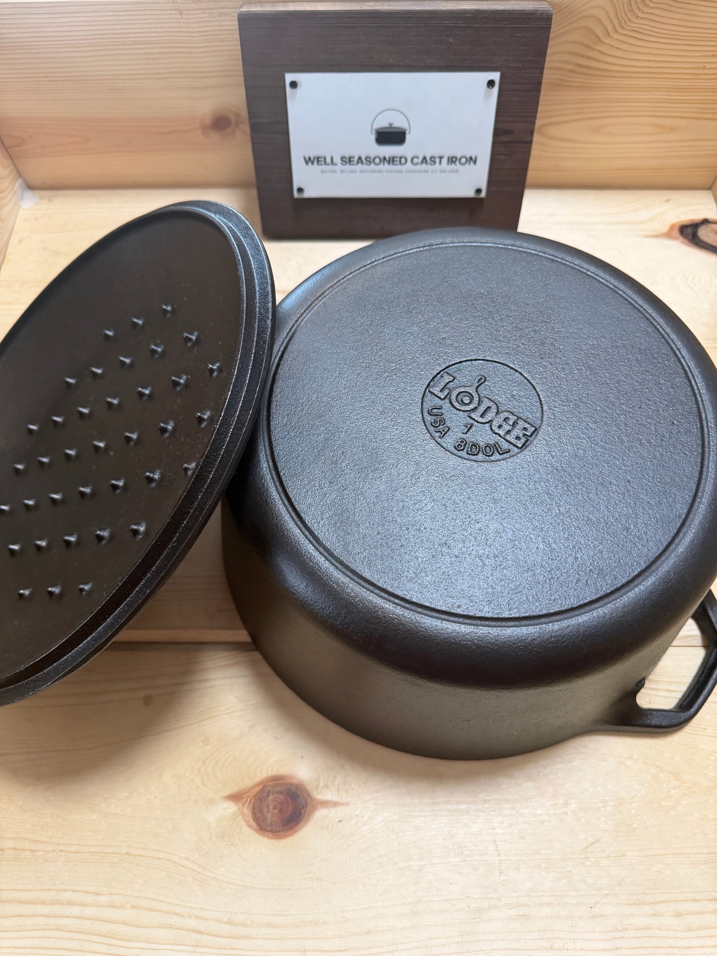 Lodge Egg Logo Dutch Oven # 8