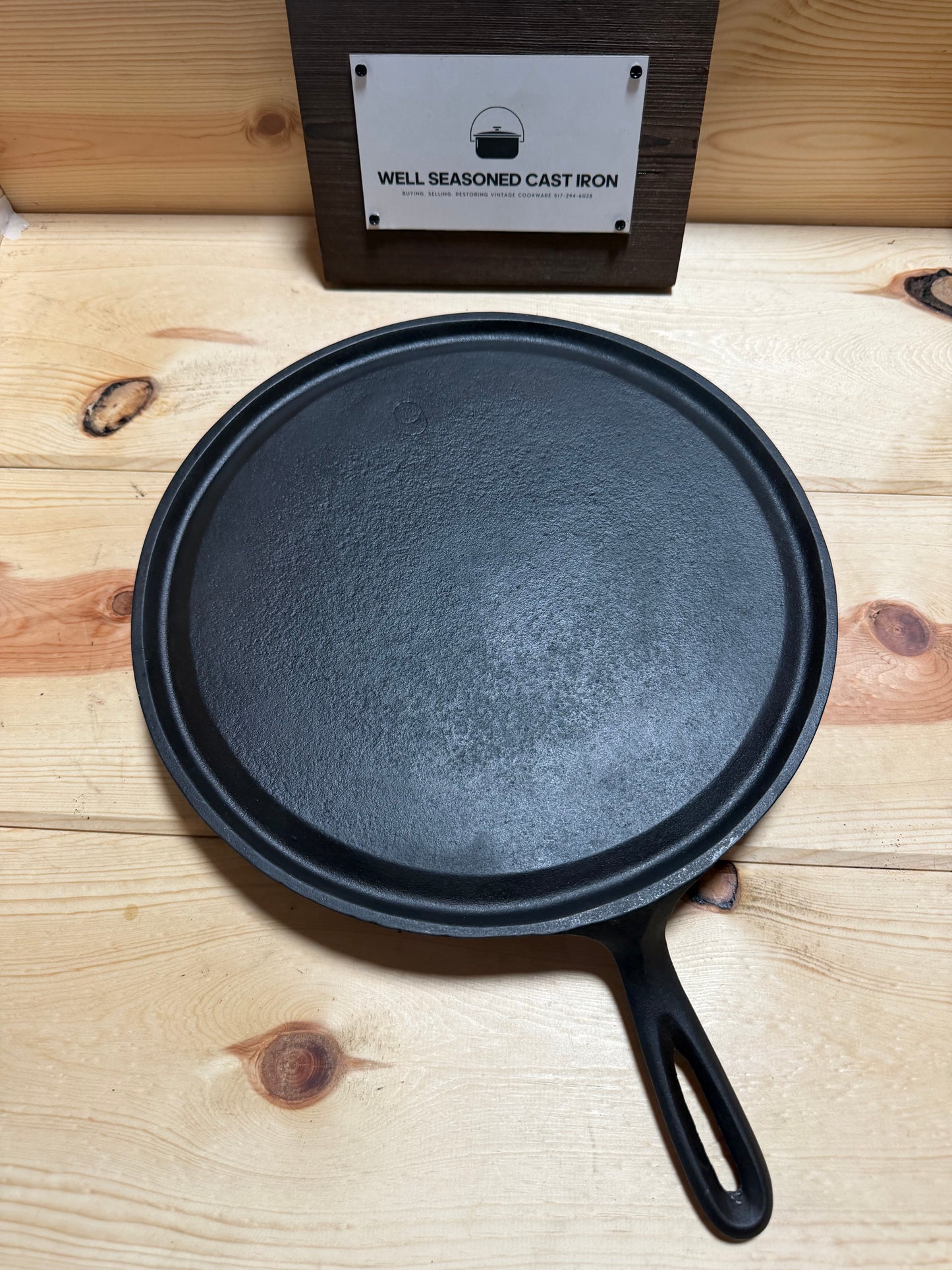 Vintage Lodge #9 Round Hand Griddle