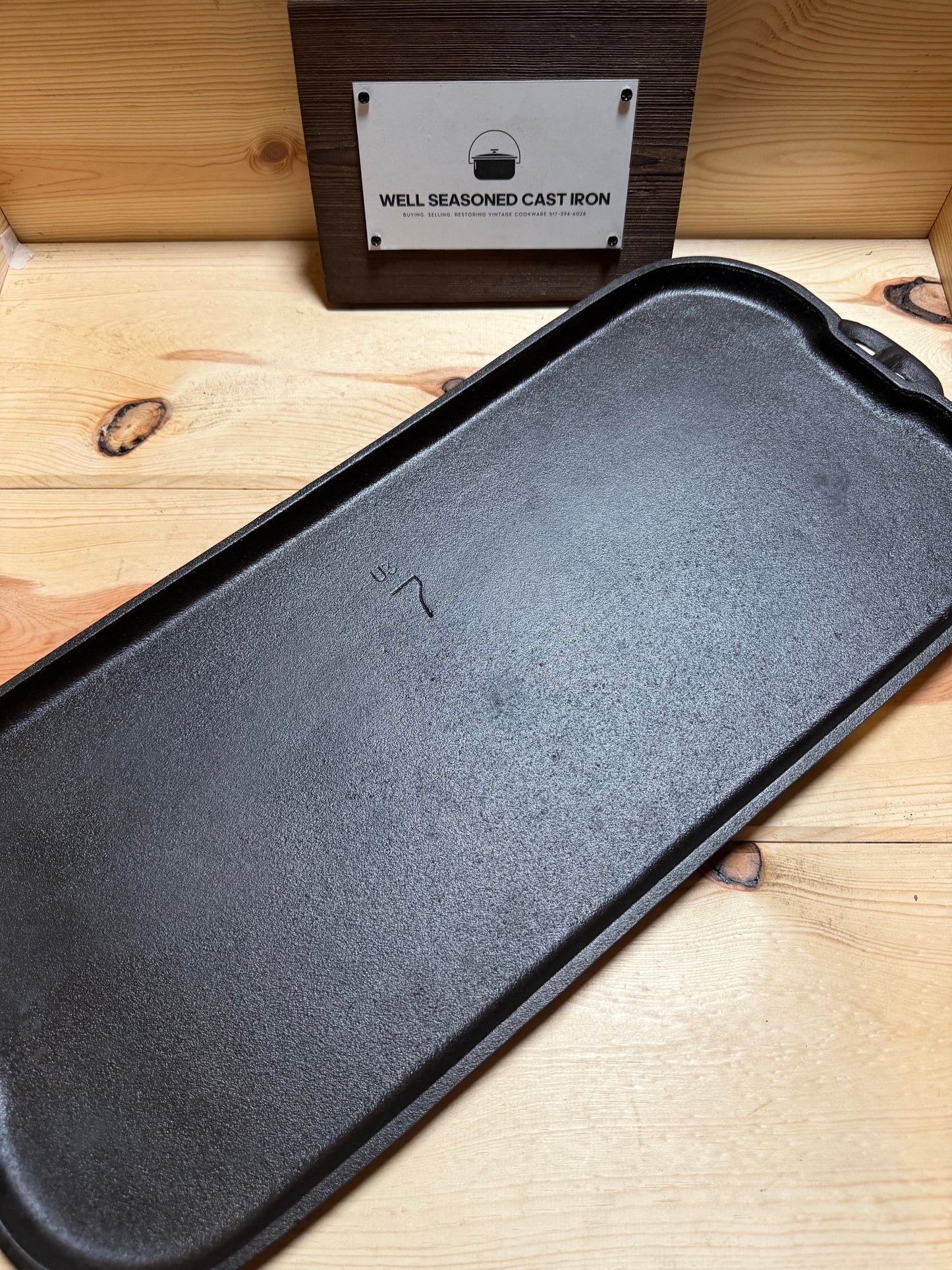 Vintage Lodge- #7 Long Griddle