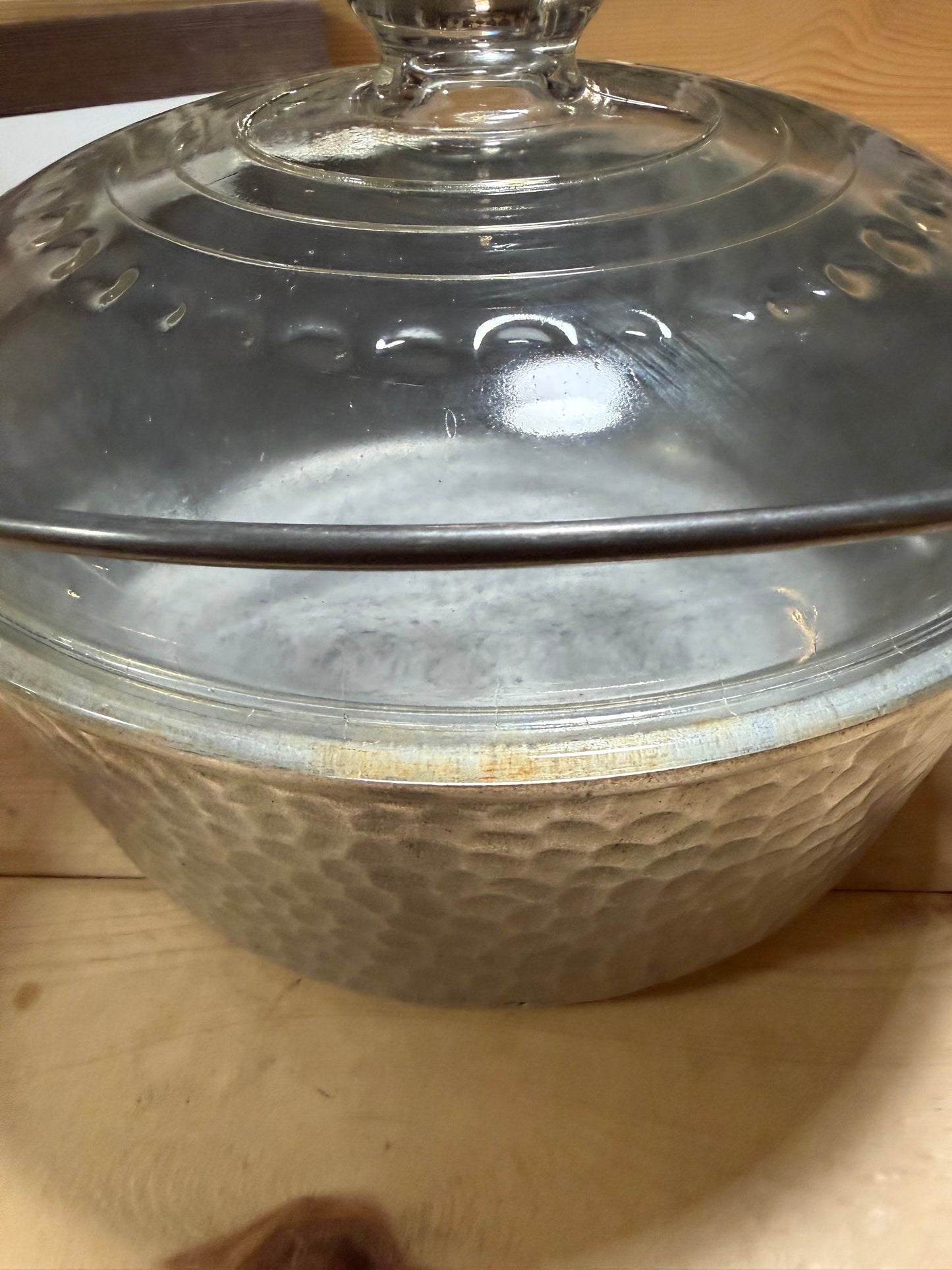 Wagner Ware Sidney -O- Hammered Aluminum Dutch Oven w/ Wagner C8 Glass Lid