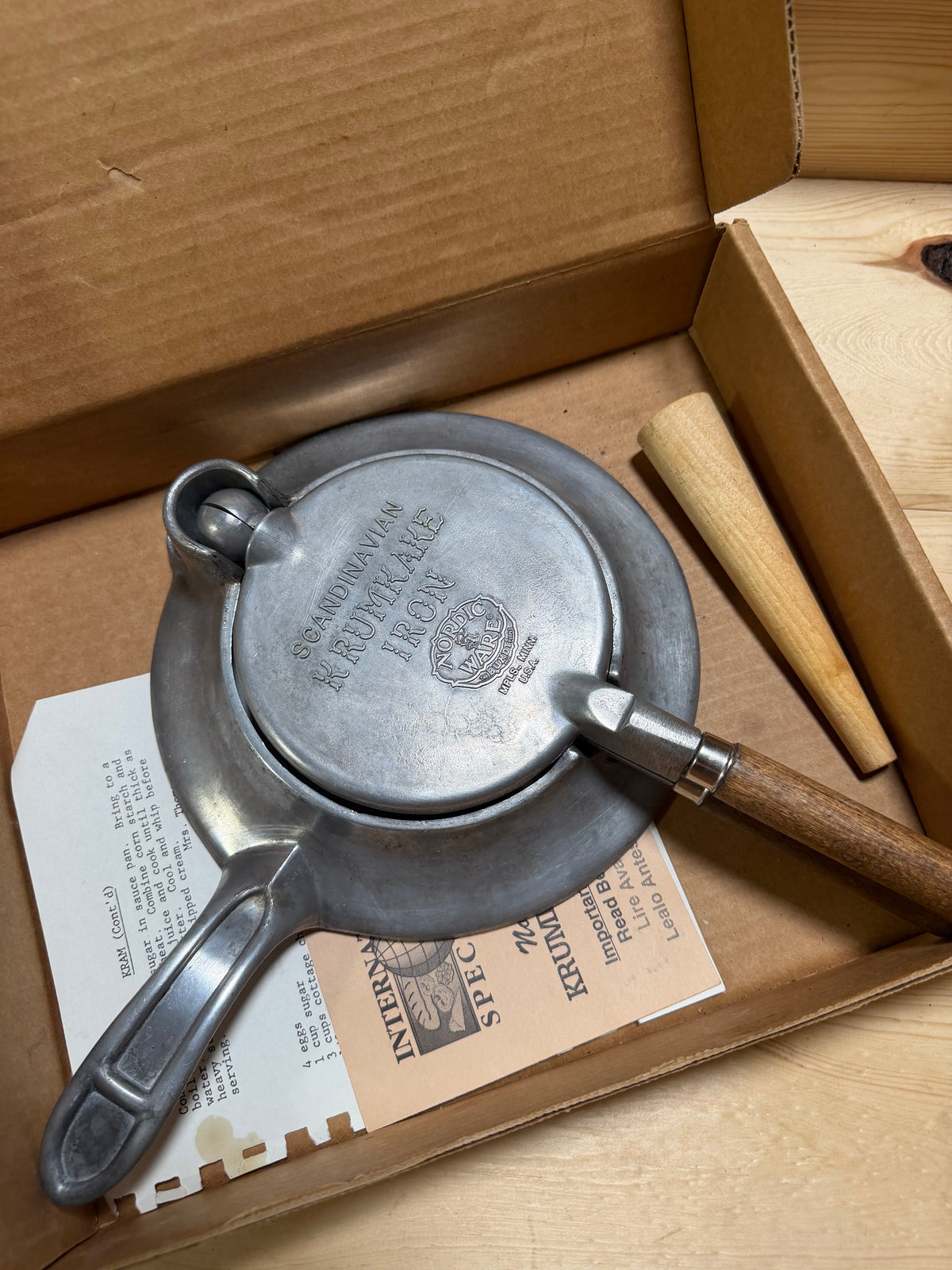 NOS!!! Nordic Ware - Scandinavian Krumkake Iron