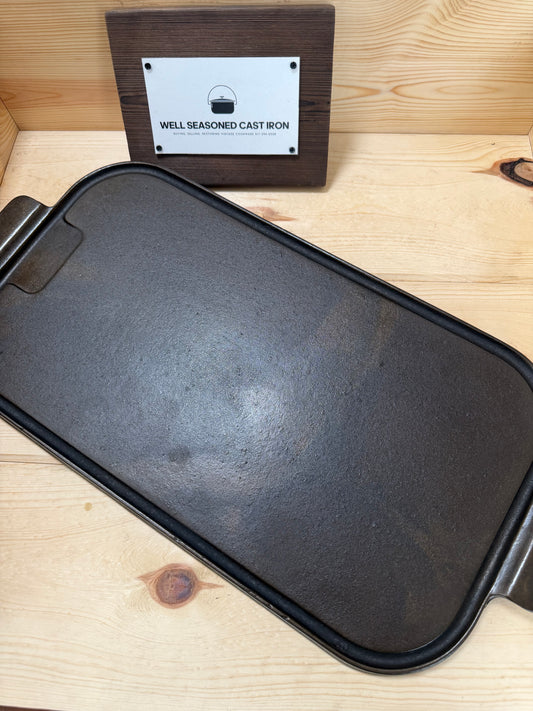 Wagner- Unmarked 17 in long griddle- INV004