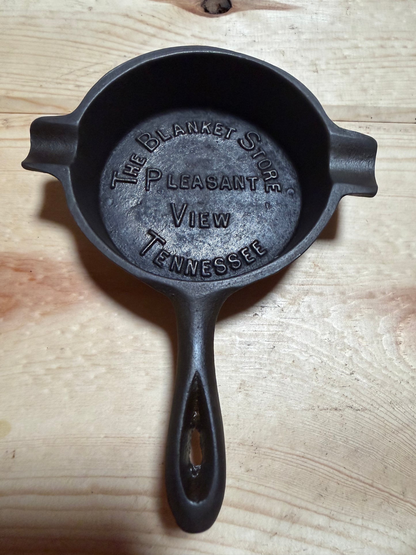 The Blanket Store - Spoon rest/ Ashtray