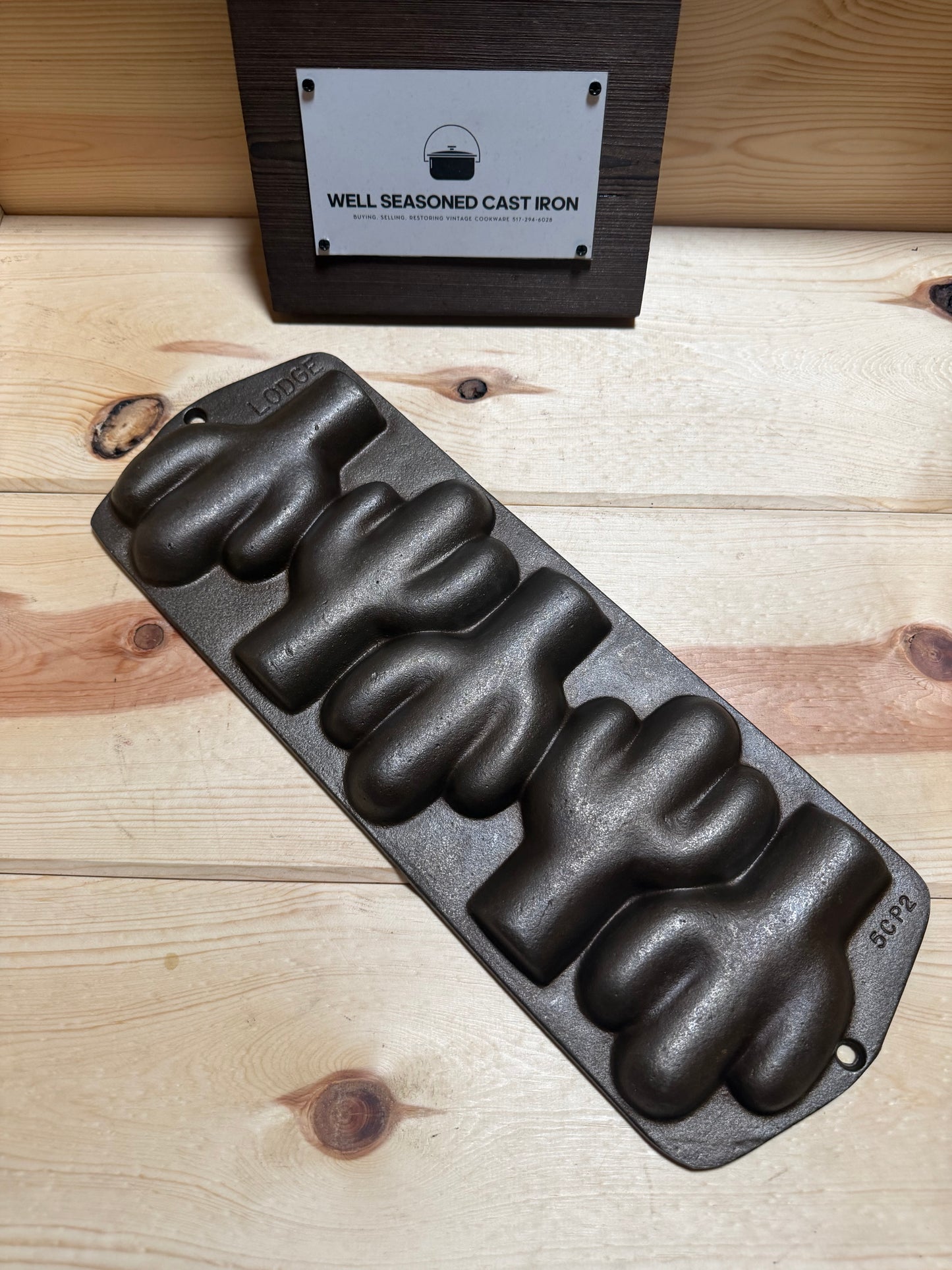 Lodge Cactus Pan Mold