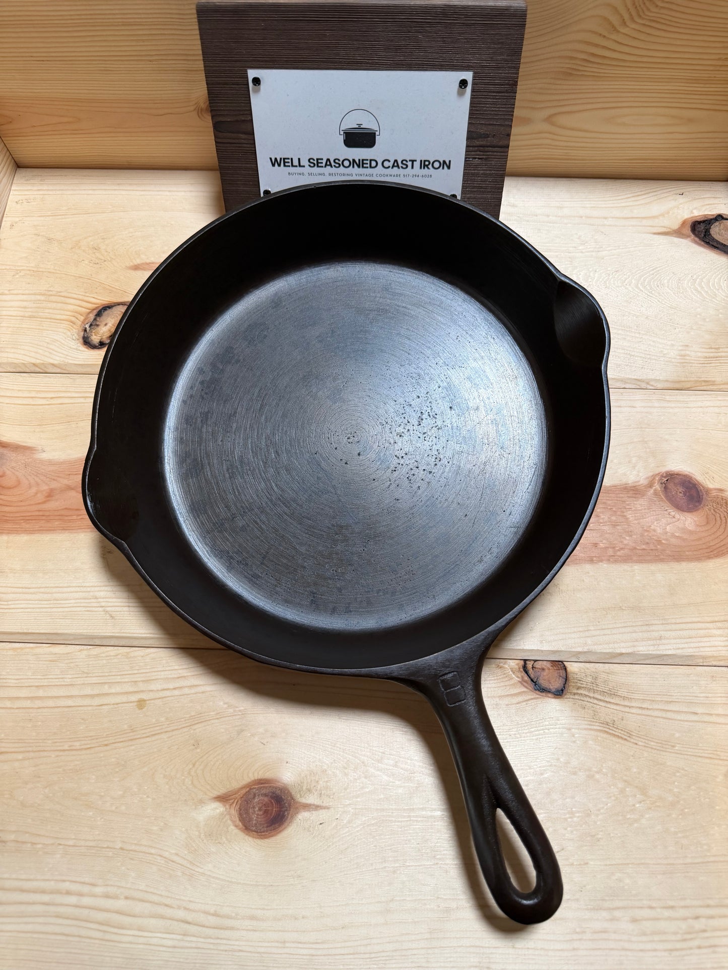 Griswold #8 Skillet- Small Logo
