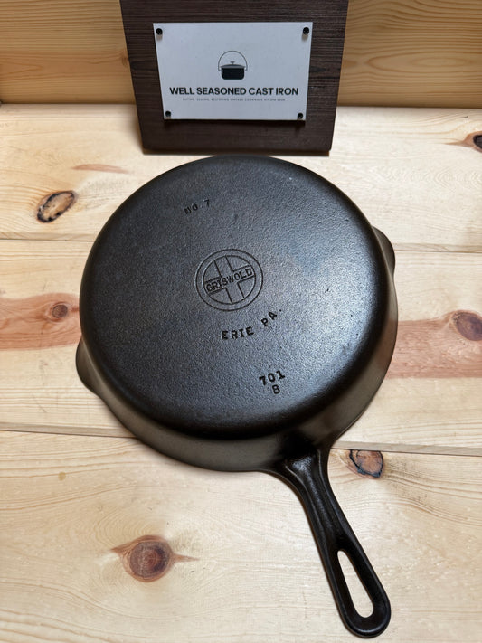 Griswold #7 Skillet, Grooved handle  - Small logo