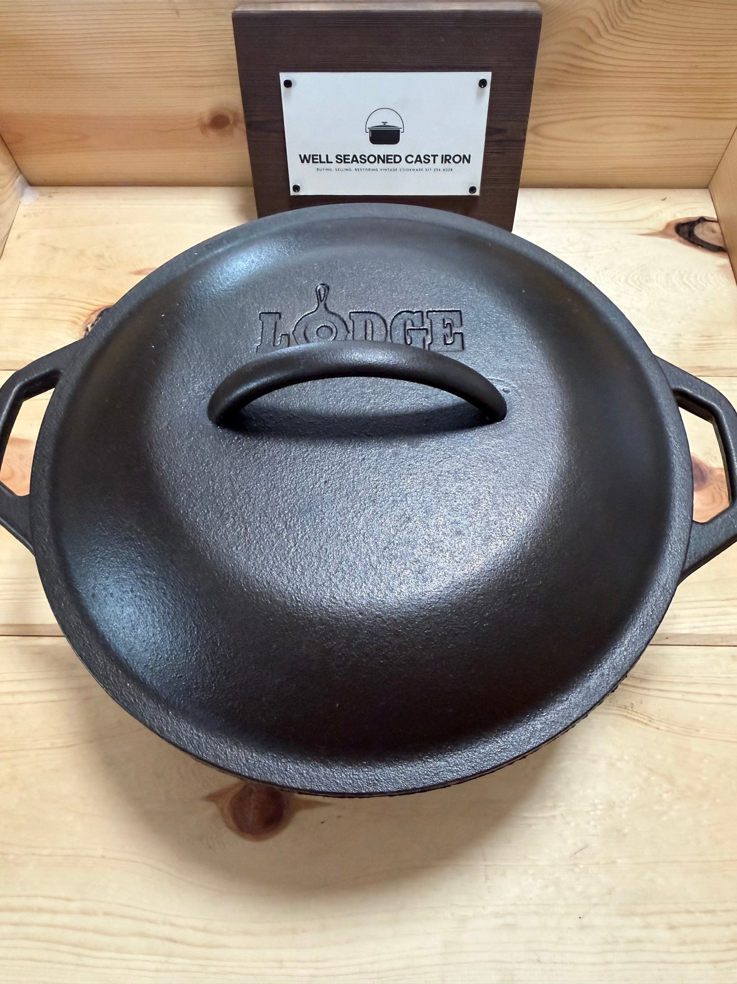 Lodge Egg Logo Dutch Oven # 8