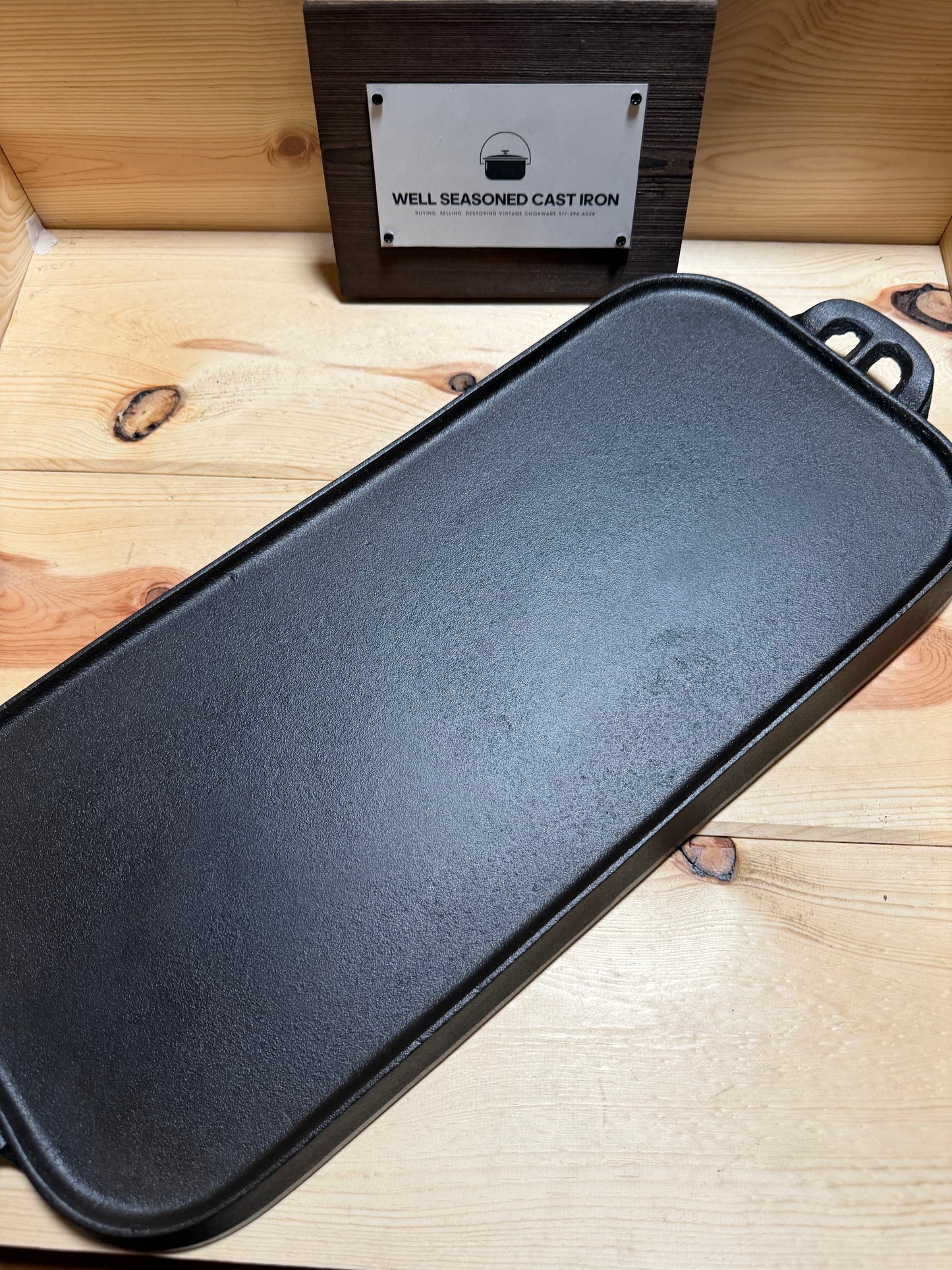 Vintage Lodge- #7 Long Griddle