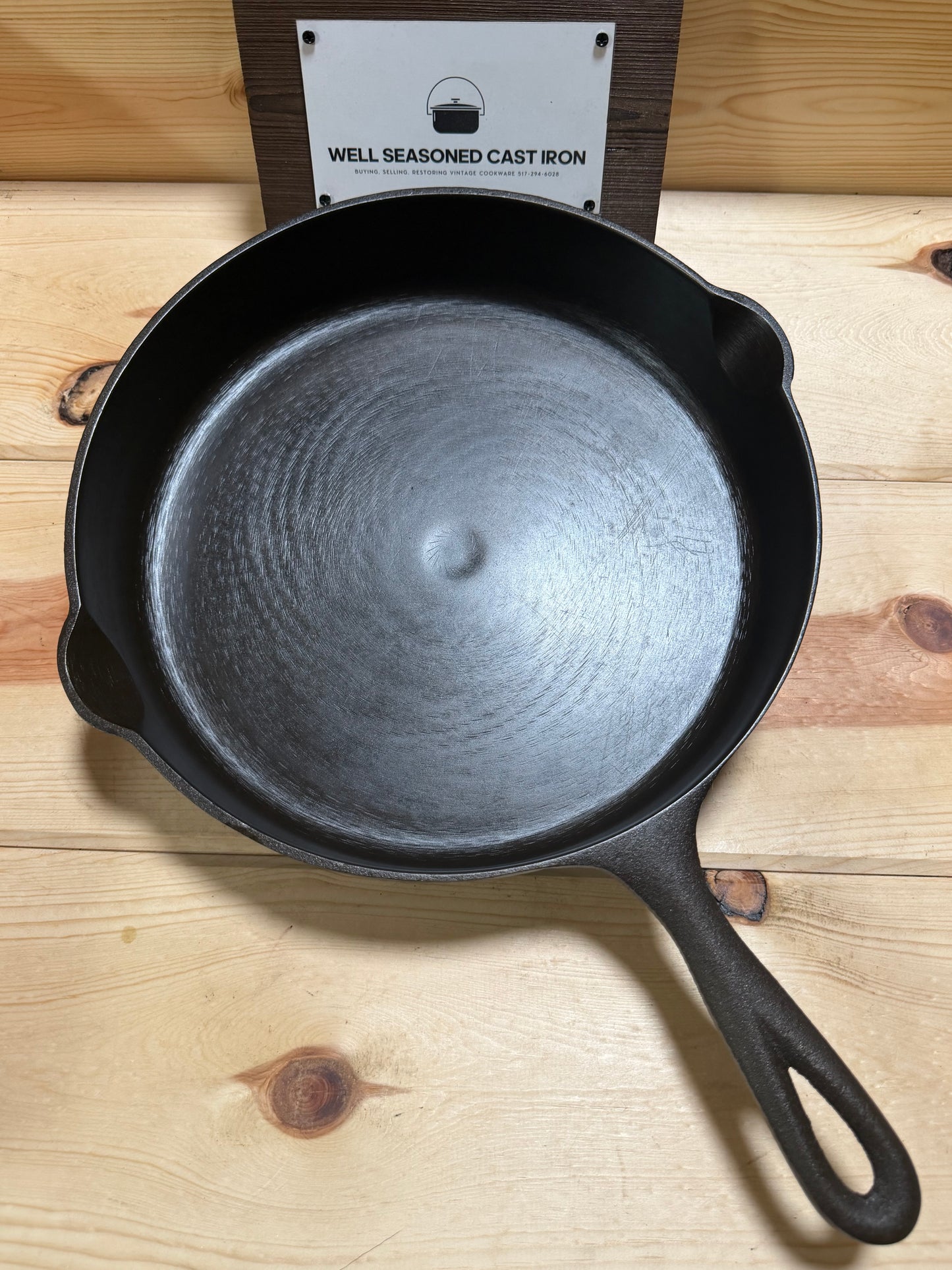 HTF Maid of Honor #8; 4 notch skillet