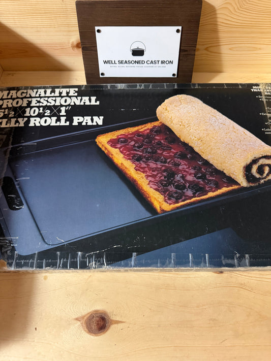 NOS!!! Magnalite Professional Jelly Roll Pan