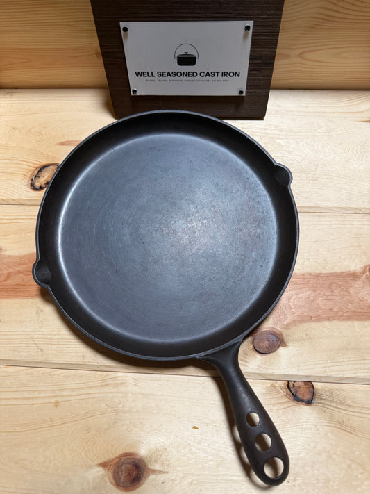 Hard to Find!!!! ERIE #8 three hole skillet griddle/shallow skillet