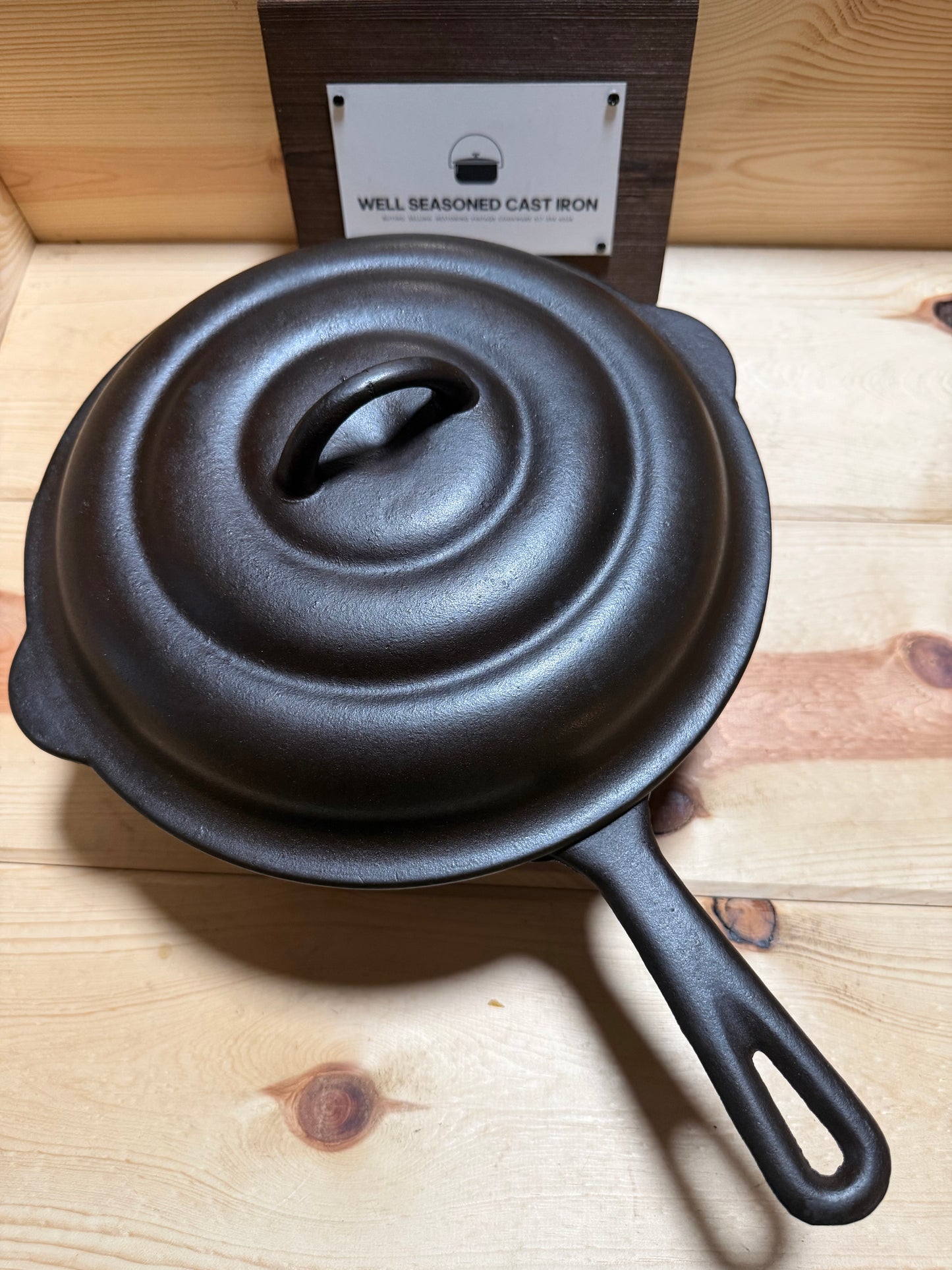 O'Brien & O'Brien Chicken Fryer w/ beehive lid