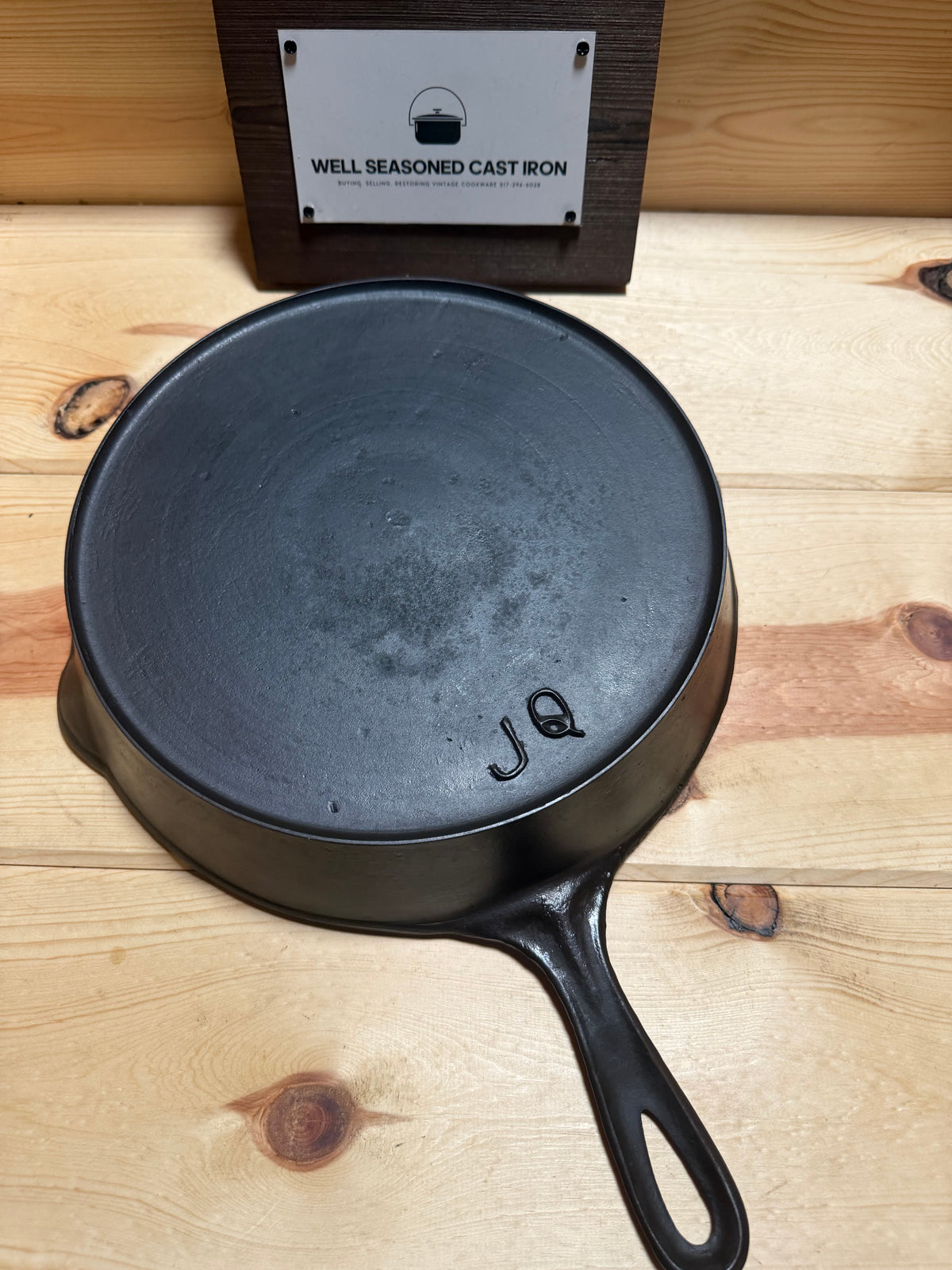 Unknown maker w/ raised # 8 initial " JQ" skillet