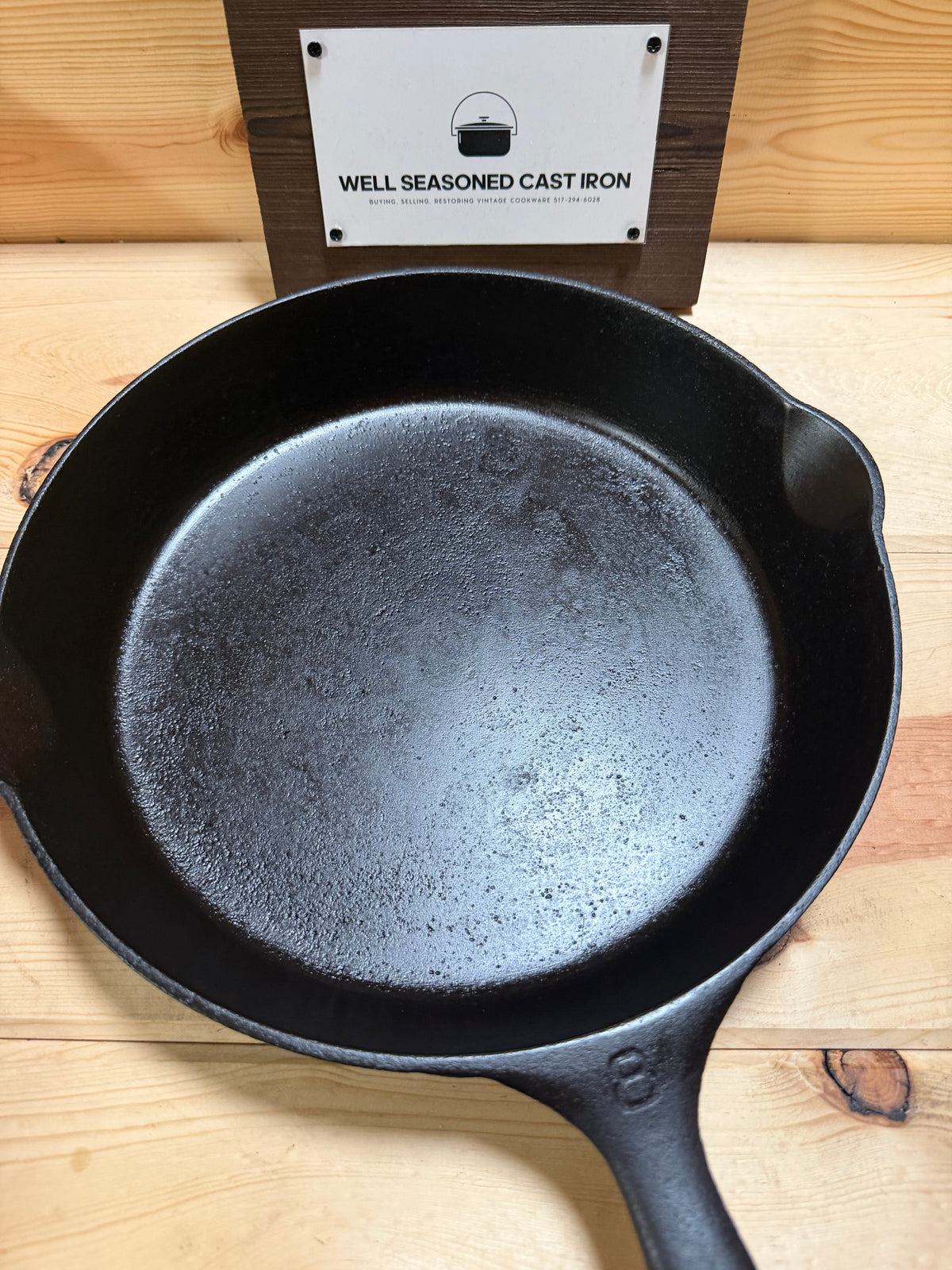 HTF!! Griswold- Slant Logo smooth bottom #8