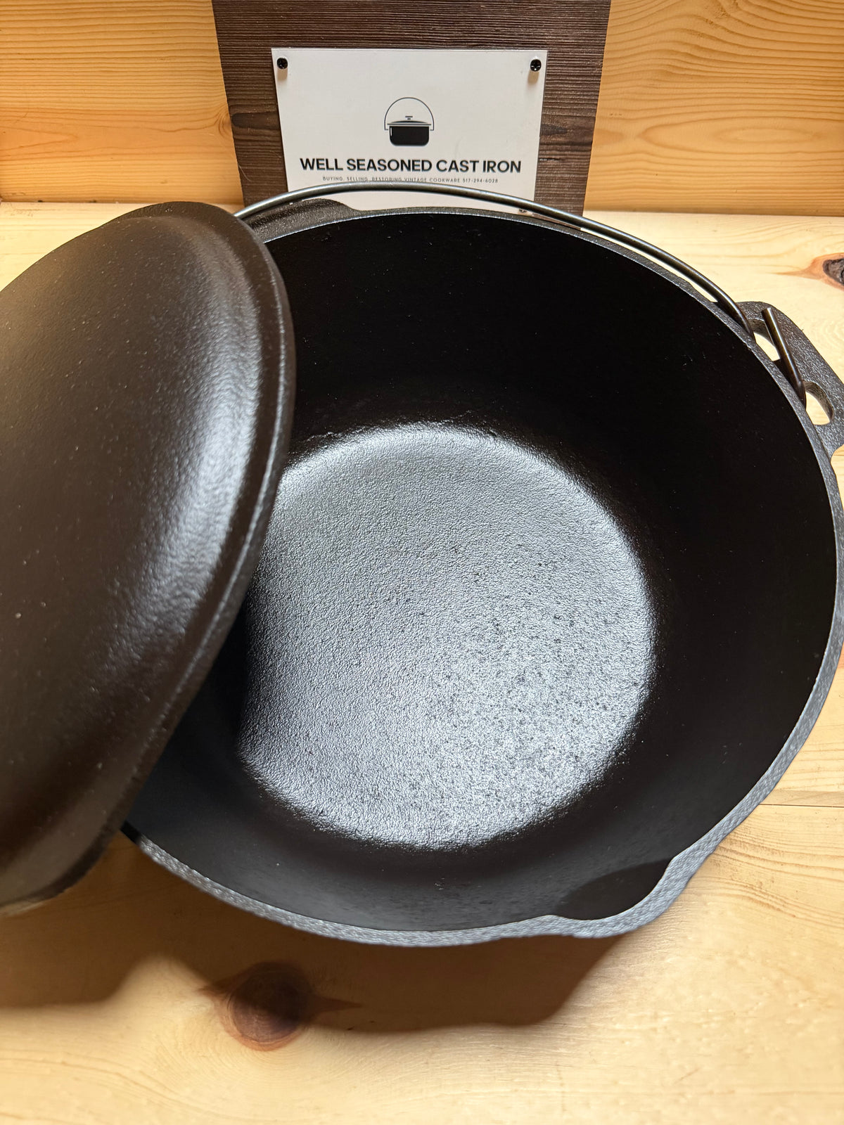 Birmingham Stove and Range no 8 dutch oven