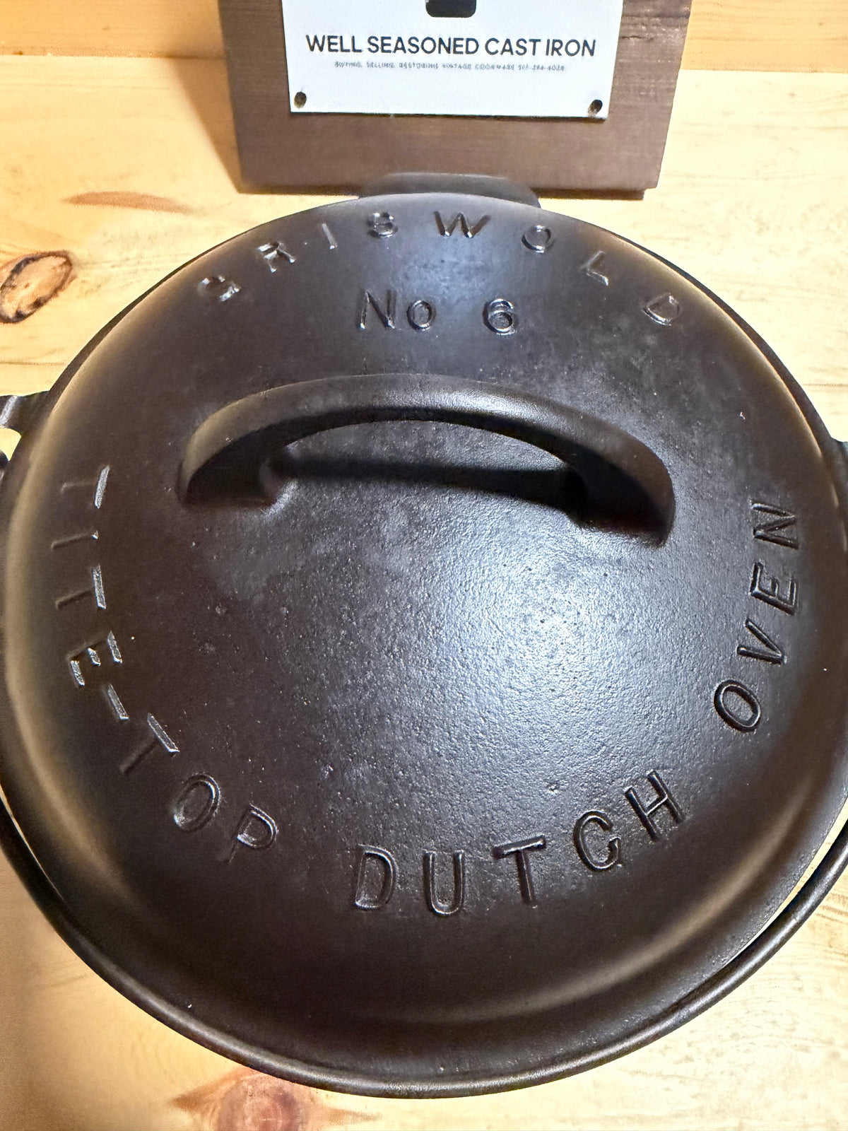 HAIRLINE CRACK! Griswold no.6 Tite-Top Dutch Oven