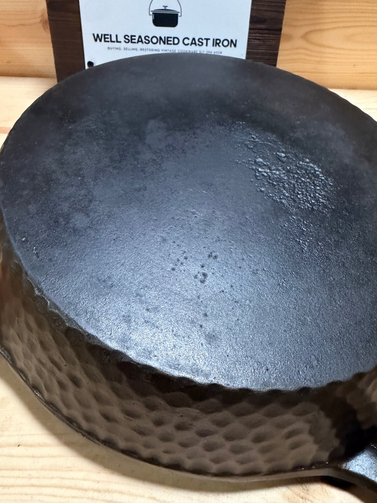 Unmarked Wagner HAMMERED no.8
