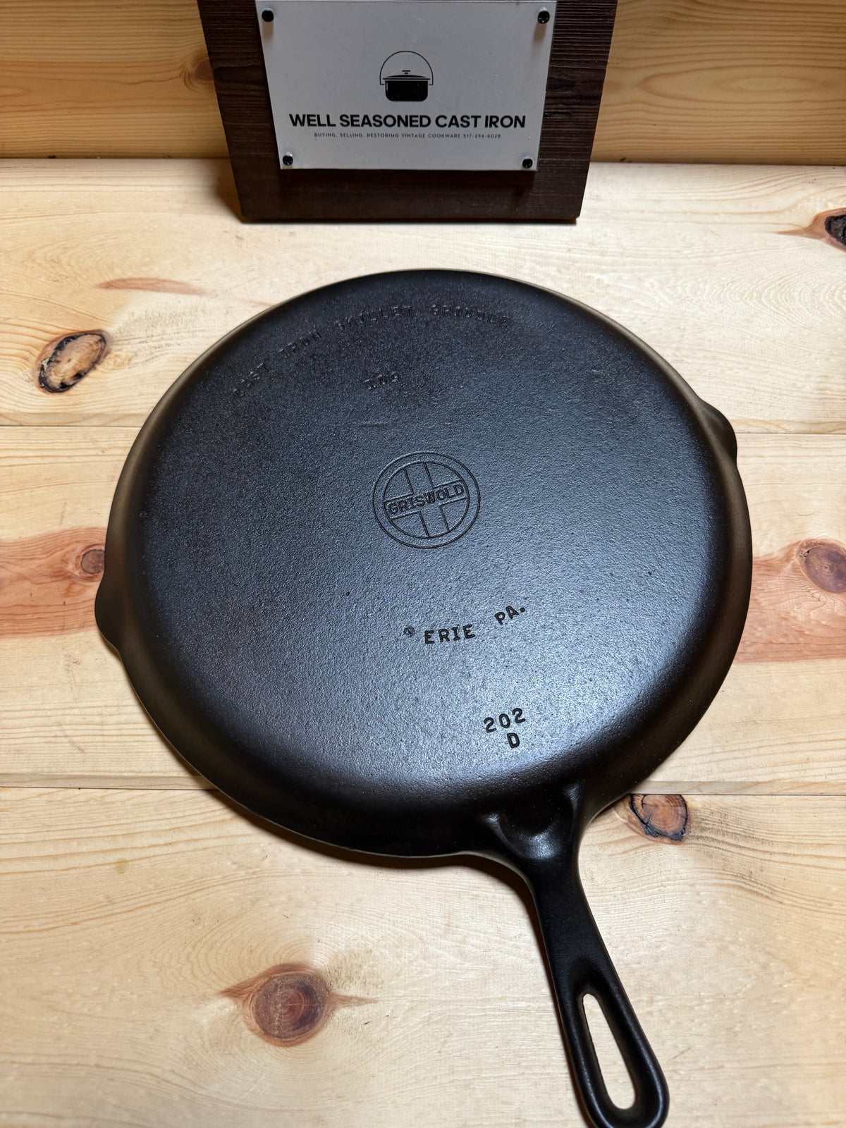 Griswold small logo #8 skillet griddle